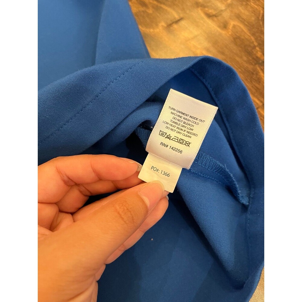 Figs Leon Three Pocket Scrub Top Royal Blue size XS Lot of 2 - Picture 8 of 12